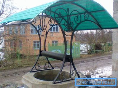 Къщата на кладенеца я предпазва надеждно от атмосферните
