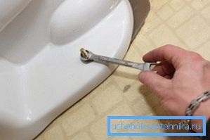 Болтовете се затягат много внимателно, без допълнителни усилия. Болтовете се затягат много внимателно, без допълнителни усилия.