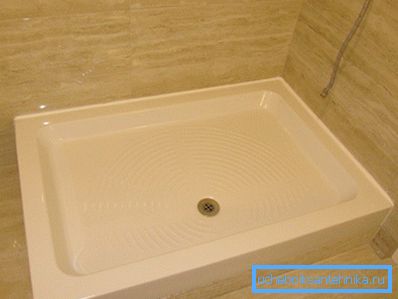 Купата 120х90, инсталирана на подиума. Купата 120х90, инсталирана на подиума.