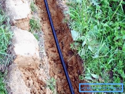 За да разберете как правилно да провеждате водопровод в частна къща, трябва да научите някои правила и разпоредби. За да разберете как правилно да провеждате водопровод в частна къща, трябва да научите някои правила и разпоредби.