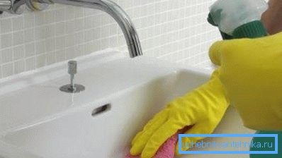 За да приложите разтвора, можете да използвате конвенционален пистолет. За да приложите разтвора, можете да използвате конвенционален пистолет.