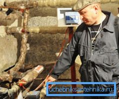 За да стартирате отоплението, достатъчно е да завъртите желания вентил, да стартирате охлаждащата течност и да извадите въздух от тръбите За да стартирате отоплението, достатъчно е да завъртите желания вентил, да стартирате охлаждащата течност и да извадите въздух от тръбите