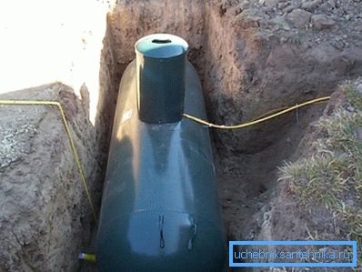 Ако селото не е газифицирано, тогава голям пластмасов резервоар може да се използва като персонално хранилище за газ Ако селото не е газифицирано, тогава голям пластмасов резервоар може да се използва като персонално хранилище за газ