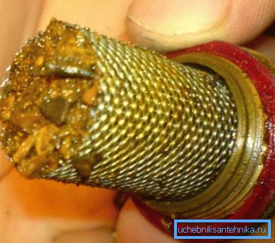 Филтърът ще предпази керамиката от пясък и мащаб. Филтърът ще предпази керамиката от пясък и мащаб.