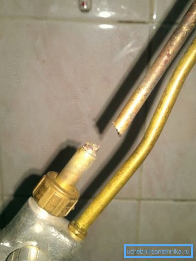 Понякога мястото на експлозия се превръща в самата горелка. Понякога мястото на експлозия се превръща в самата горелка.
