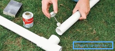 Как да лепим PVC тръби със специално съединение Как да лепим PVC тръби със специално съединение