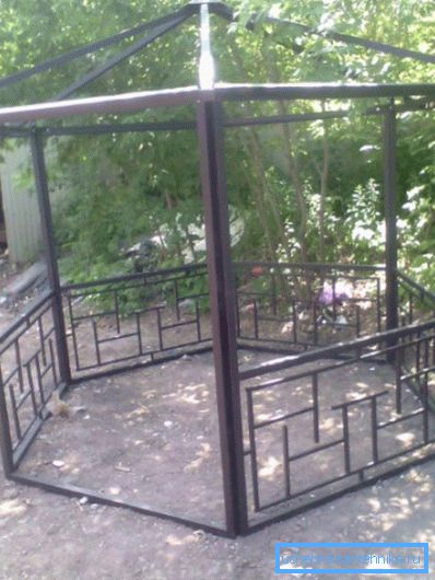 Рамка от перголи от профилирани тръби
