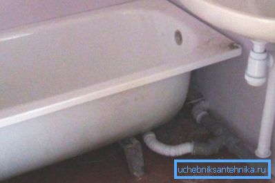 По-добре е да използвате пластмасови и металопластични тръби за банята По-добре е да използвате пластмасови и металопластични тръби за банята