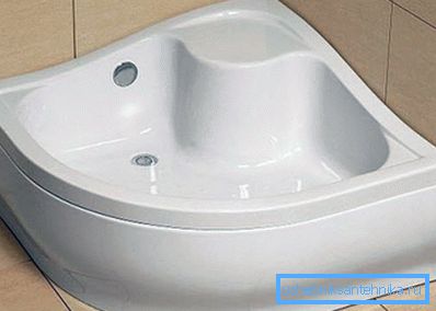 Можете да намерите керамични палети за душове със седалки Можете да намерите керамични палети за душове със седалки