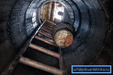 В снимката - извличане на мръсотия на повърхността В снимката - извличане на мръсотия на повърхността