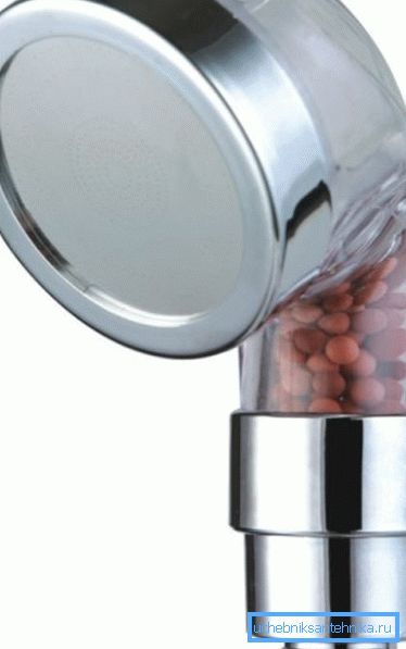 Снимката показва пълнителя в напояването добре