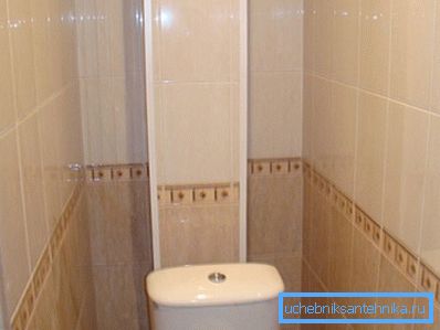 В снимката кутията е украсена в общ стил на тоалетната В снимката кутията е украсена в общ стил на тоалетната