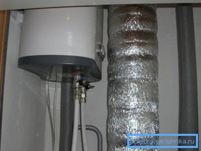 На снимката на изолацията, тя ще реши проблема с кондензата.