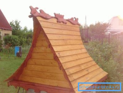 Козирка, предпазваща от големи отломки.