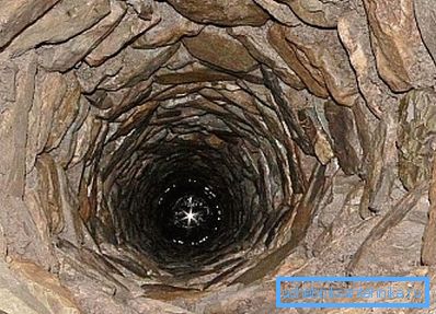 Покриването на камъка е доста надеждно и издръжливо. Покриването на камъка е доста надеждно и издръжливо.