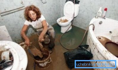 Очевидният резултат от образуването на запушалка в тоалетната - предотвратява появата й