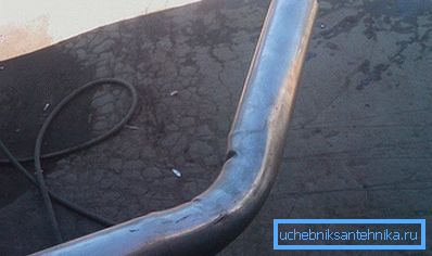 При огъване тръбата се деформира При огъване тръбата се деформира
