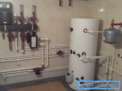 Принципът на подреждане на котелна централа, използващ двуциклен блок Принципът на подреждане на котелна централа, използващ двуциклен блок