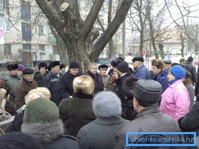 Решението за отделно спиране на отоплението трябва да бъде взето на общото събрание на наемателите на къщата Решението за отделно спиране на отоплението трябва да бъде взето на общото събрание на наемателите на къщата