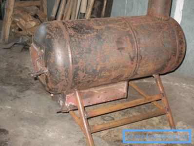 Домашна печка от газов цилиндър. Домашна печка от газов цилиндър.