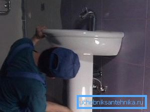 Самостоятелно сглобяване на мивката в банята