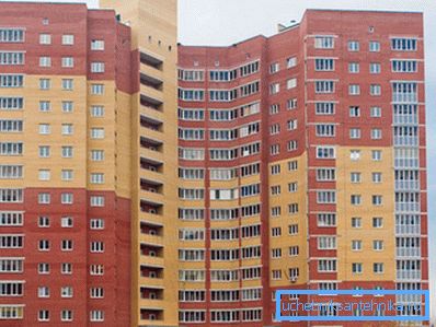 Отоплителната система на високите сгради се различава от климатичната мрежа на тяхната собствена къща Отоплителната система на високите сгради се различава от климатичната мрежа на тяхната собствена къща