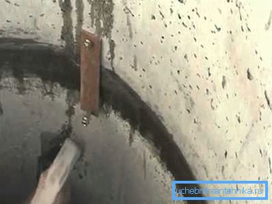 Свързване на бетонни пръстени.