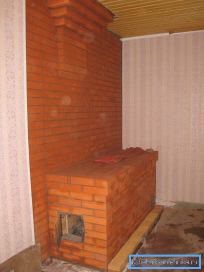 Построен е в 3 стаи Построен е в 3 стаи
