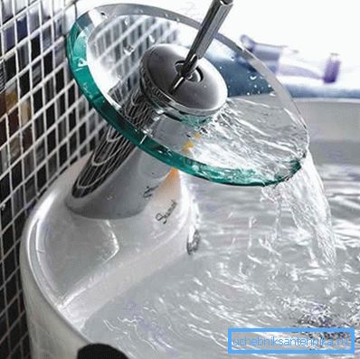 Стандартен водопад за мивката. Стандартен водопад за мивката.