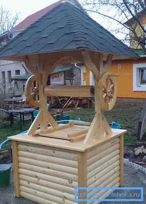 От горе можете да инсталирате система за водоснабдяване и защита под формата на къща