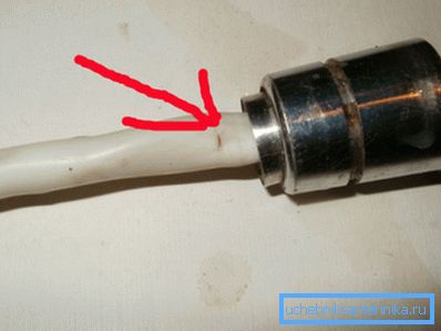 Типична причина за течове.