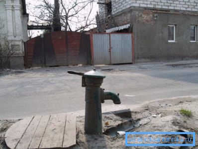 Традиционен уличен хидрант