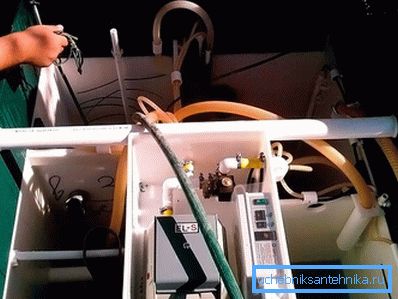 Устройството на септична яма с дълбоко почистване на канализацията