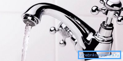 При версиите на клапаните торбичката за гореща вода много често свирки, което също показва износването на гумения уплътнител При версиите на клапаните торбичката за гореща вода много често свирки, което също показва износването на гумения уплътнител