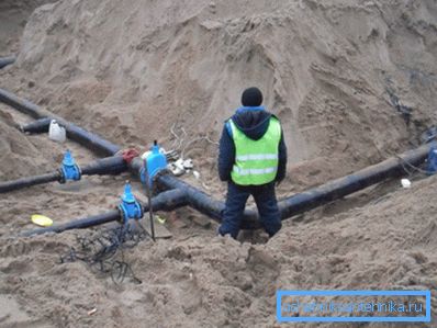 Тръбопровод от стоманени тръби Тръбопровод от стоманени тръби