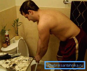 Запушена тоалетна чиния